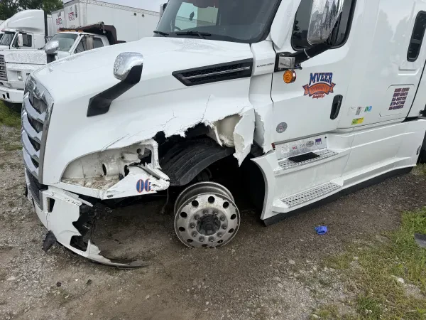 JJ Truck and Trailer Repair Shop - photo 2