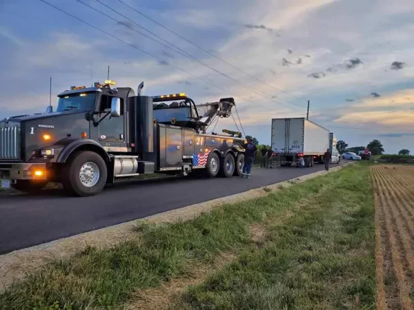 Liverpool Truck & Trailer Repair, Liverpool Towing & Recovery - photo 2