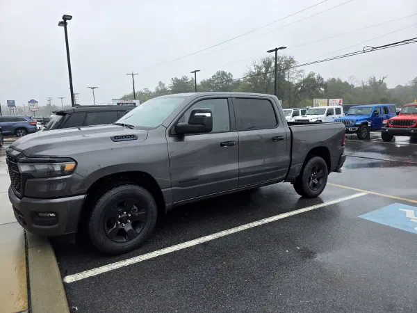 i.g. Burton Chrysler Dodge Jeep Ram FIAT of Milford - photo 4
