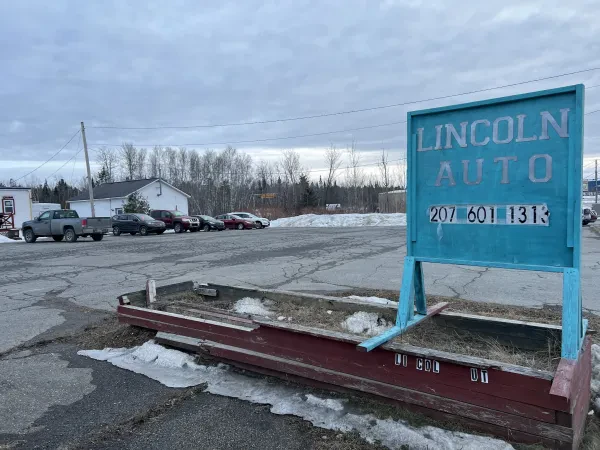 Lincoln Auto - photo 2
