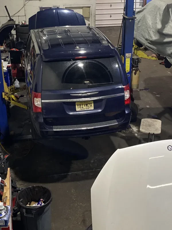 Sam's Automotive Repair - photo 2