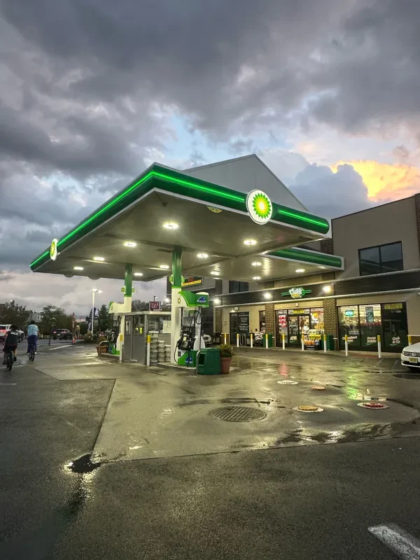 Hudson Gas & Auto - photo 2