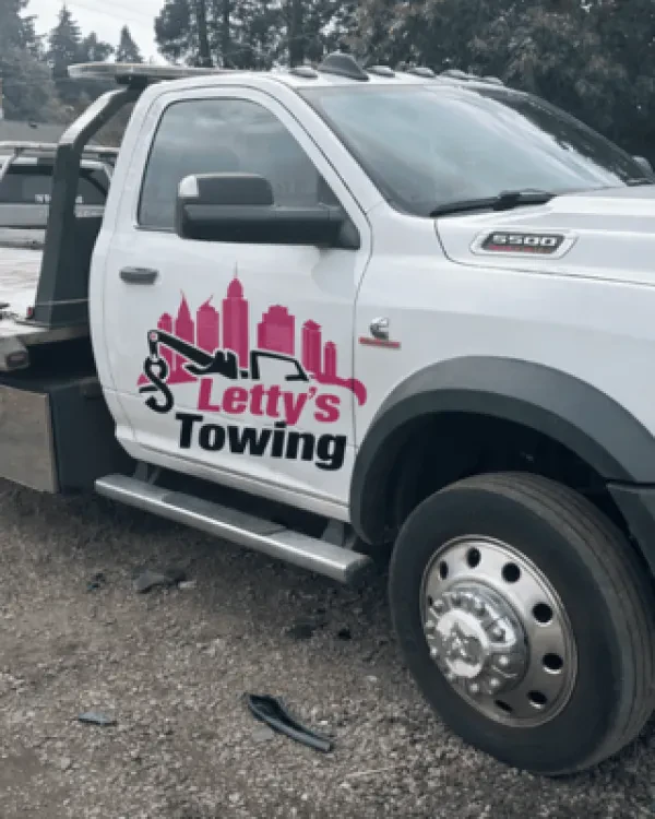 Lettys Towing & Recovery LLC - photo 3