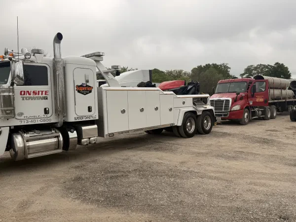 4 Aces Towing & Recovery - photo 2