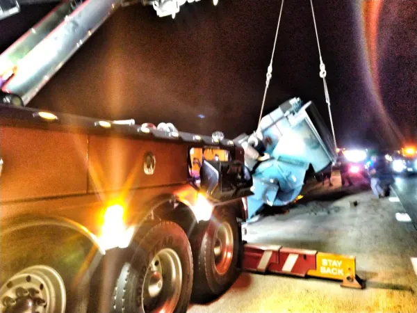 4 Aces Towing & Recovery - photo 4