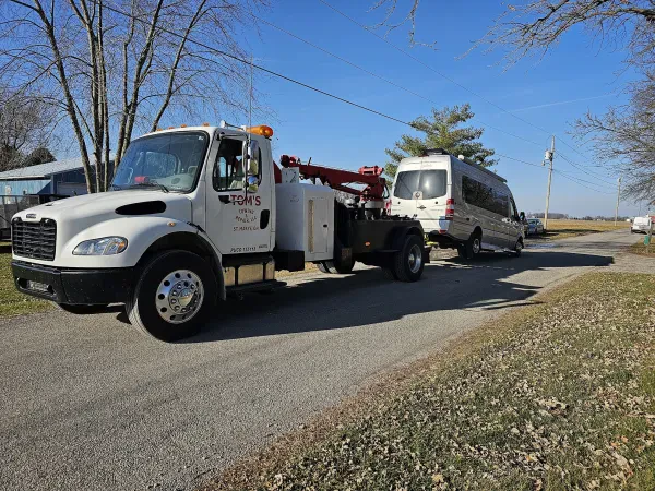 Tom's Towing & Repair LLC - photo 2
