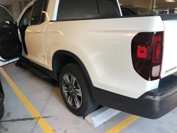 Lyndhurst Auto Body LLC - photo 4
