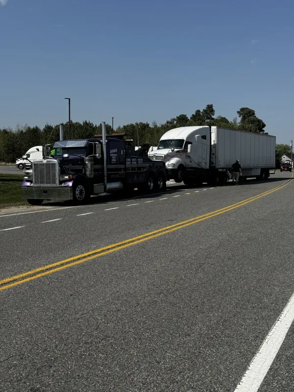 24hr Amigos Commercial Truck & Auto Towing - photo 4