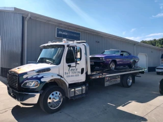 Leo's B&T Towing LLC