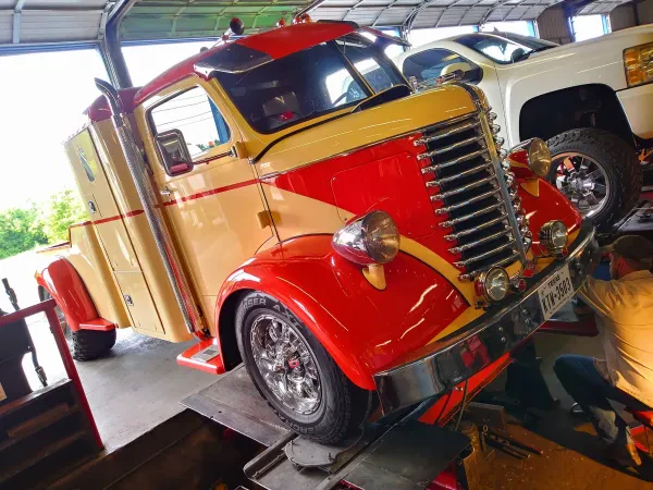Hank's Frame & Wheel Service - photo 3