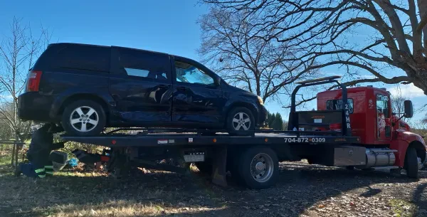 C & G Towing - photo 3