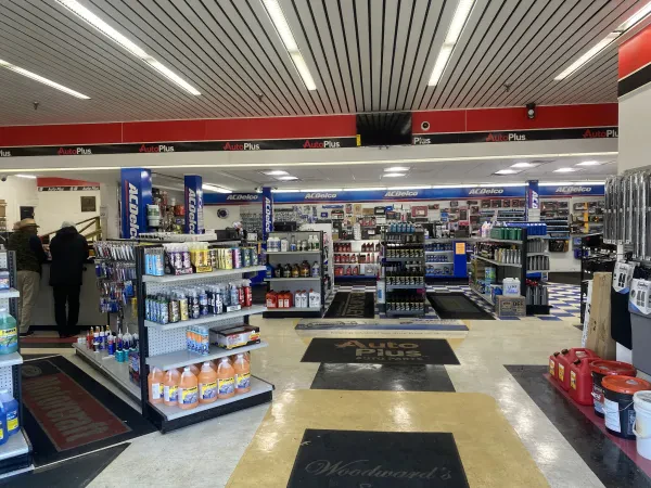 Woodward's Auto Parts - photo 3
