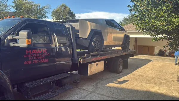 HAWK TOWING & AUTO - photo 4