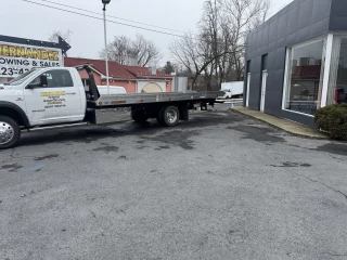 Hernandez Towing & Sales LLC