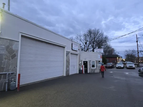 Coach & Carriage Auto Body - photo 3