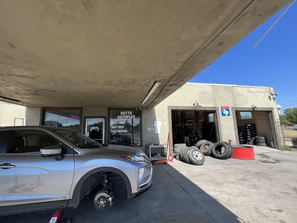 Hutto Autoplex Inc - photo 2
