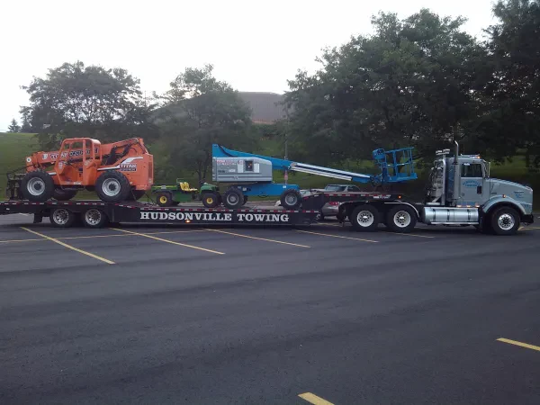 Hudsonville Towing, Inc. - photo 2