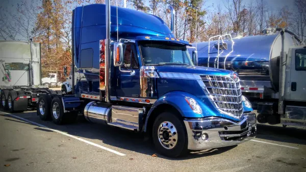 Rush Truck Centers - Richmond - photo 4
