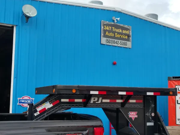 24/7 Truck and Auto Service - photo 3