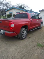 E & E Auto Center
