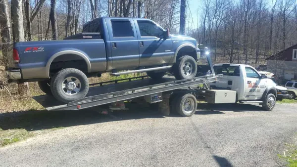 MJ'S Towing - photo 2