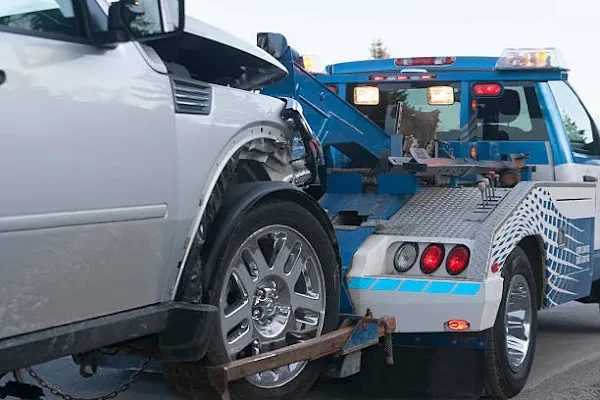 Flatbed Towing & Wrecker Services - photo 3