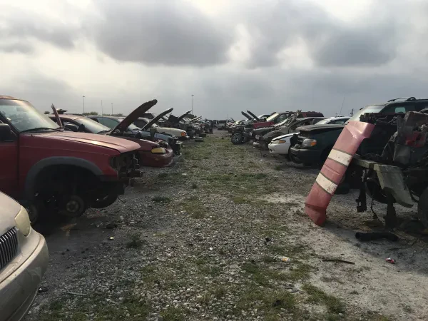 Advantage Salvage & Auto Parts - photo 3