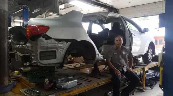 Henry's Service Center - photo 4