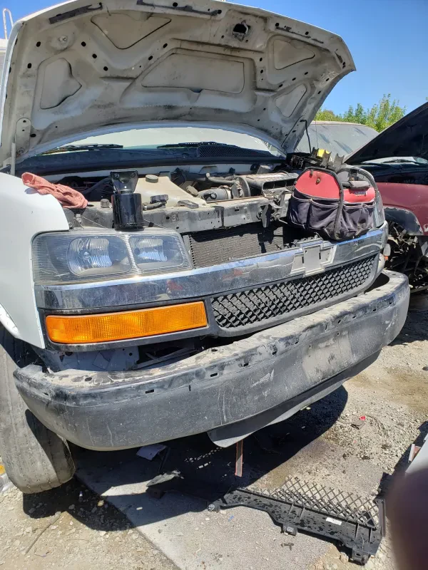 Fernandes Auto Wrecking & Towing Inc - photo 2