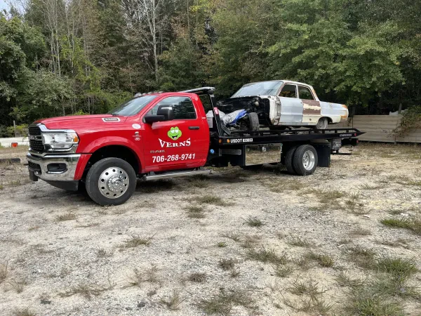 Vern’s Wrecker & Recovery Service - photo 2