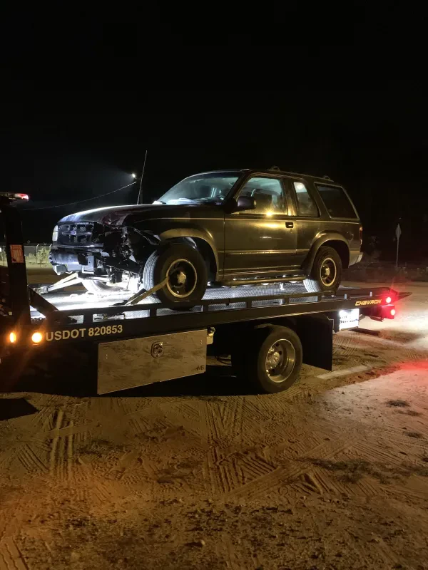 Vern’s Wrecker & Recovery Service - photo 4