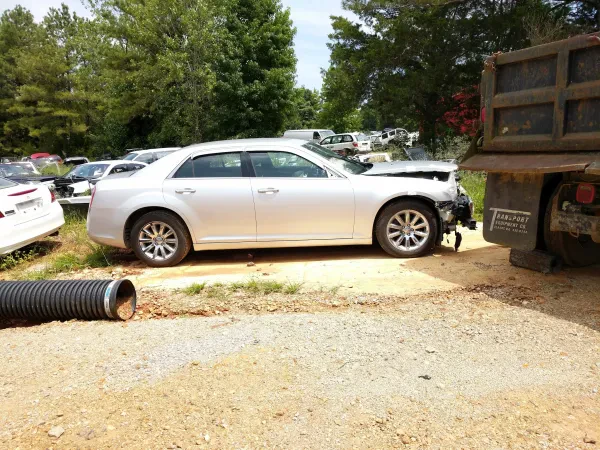 North Parkway Auto Salvage - photo 4