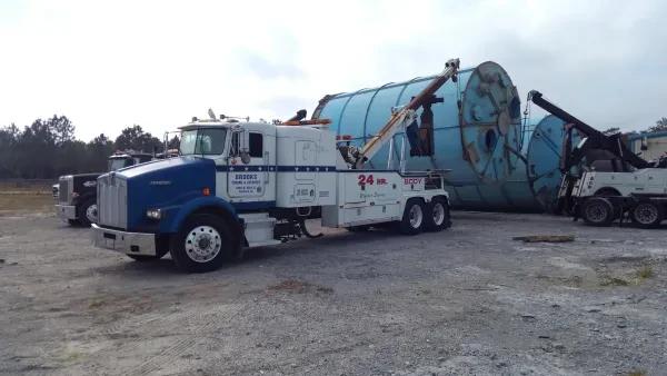 Brooks Heavy Duty Towing - photo 2