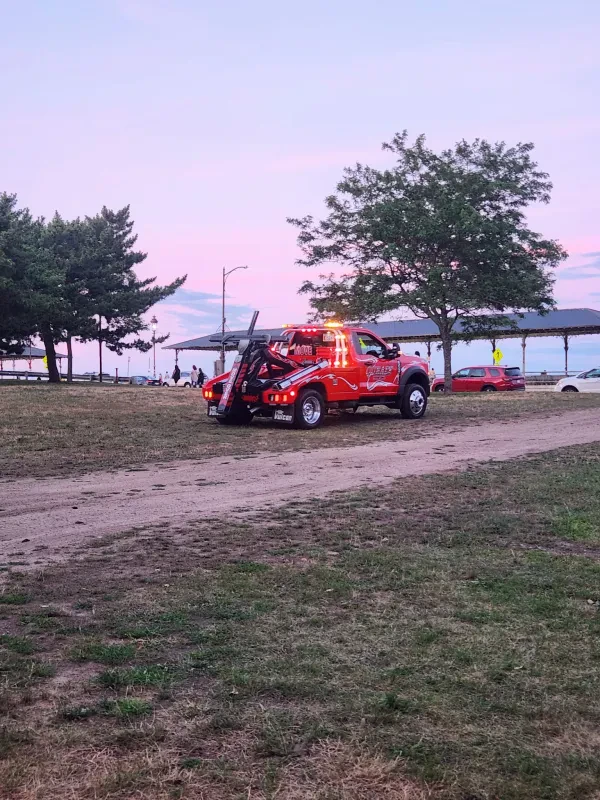 Quealy Towing Inc - photo 3