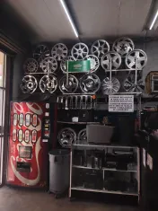 Bud's Auto Parts