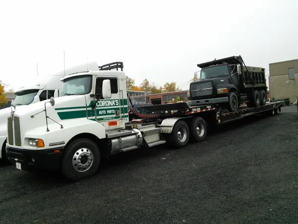 Corona's Auto Parts, Towing & AutoBody, Inc. - photo 3