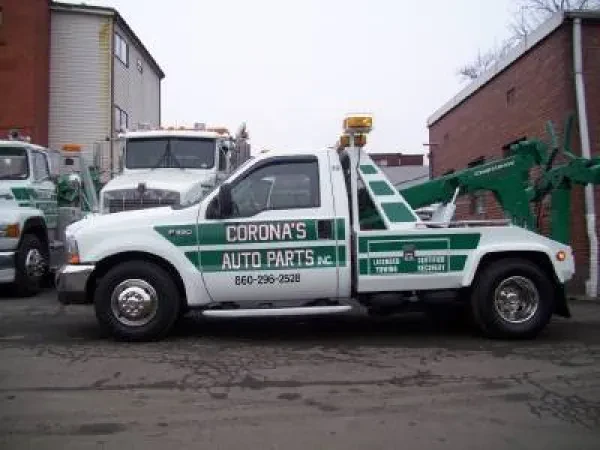 Corona's Auto Parts, Towing & AutoBody, Inc. - photo 4