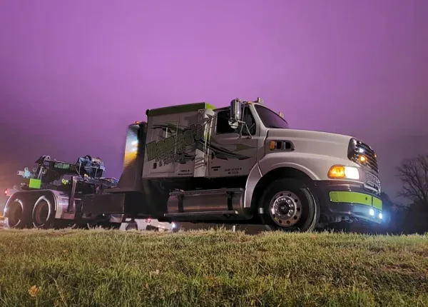 Hanna's Wrecker Service - photo 3