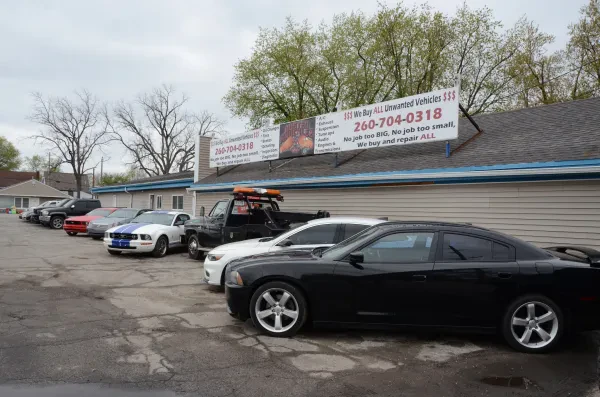 Busted Knucklez Auto Repair & Sales - photo 4