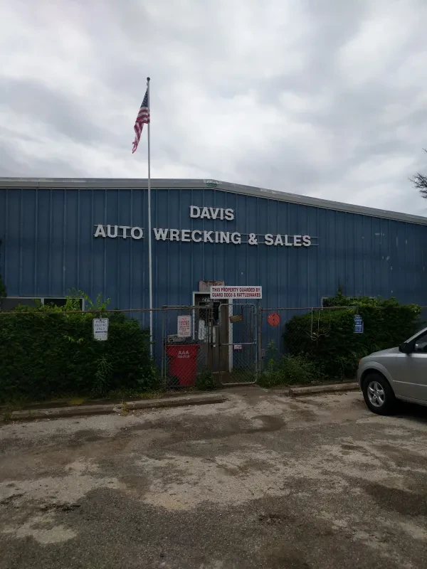 Davis Auto Wrecking - photo 3