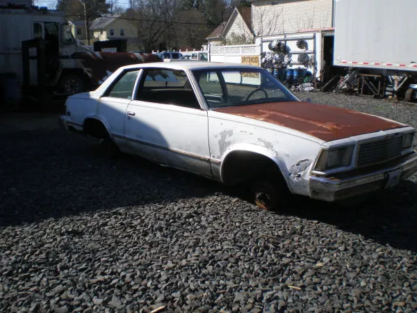 Big Junkyard & Auto Gallery - photo 2