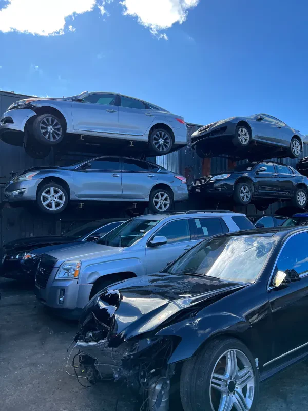 Bobs Auto salvage - photo 3