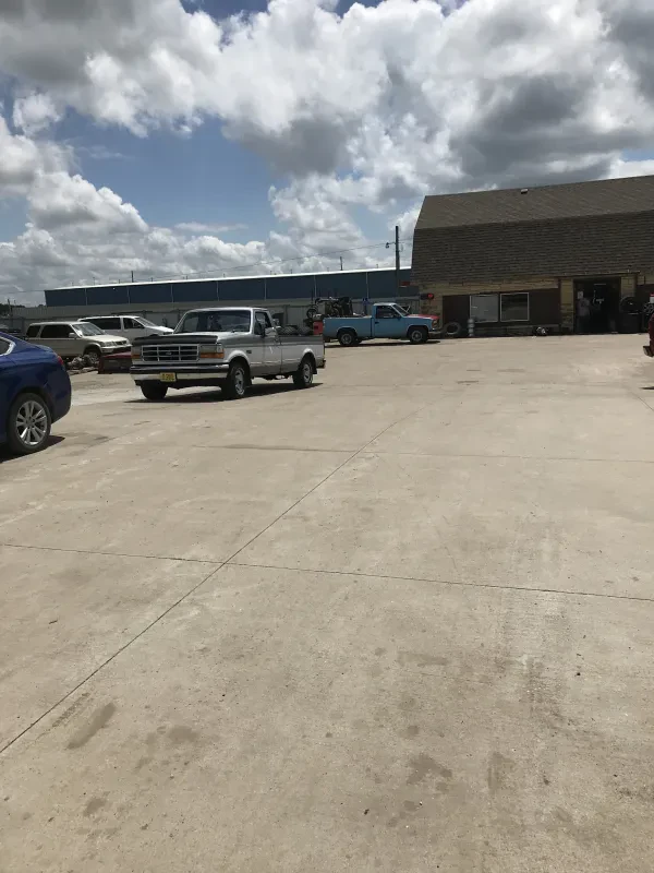 Chrisman's Truck-Auto Salvage - photo 4
