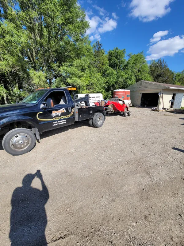 Scott's Towing and Tire Repair - photo 4