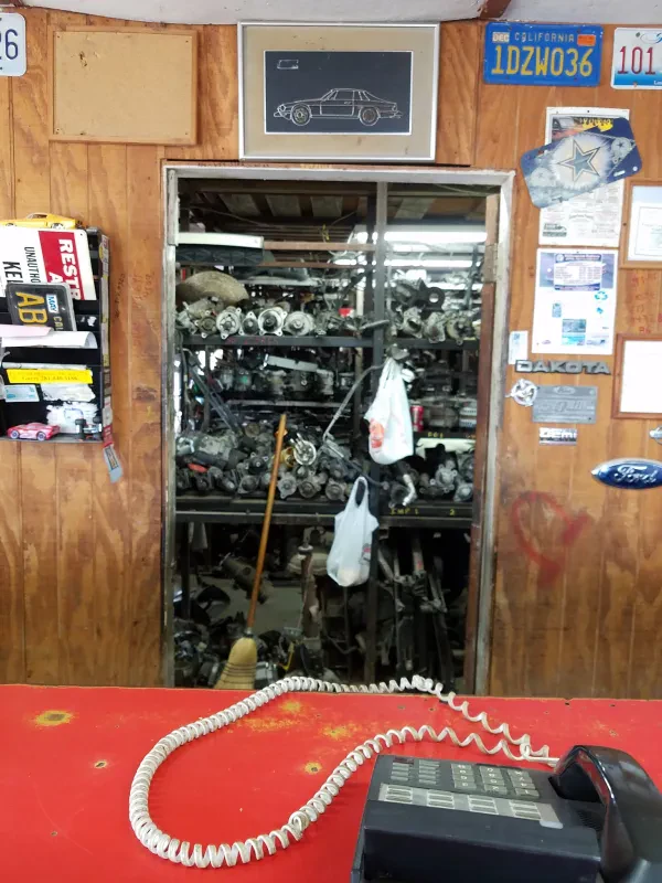 J R'S AUTO PARTS - photo 3