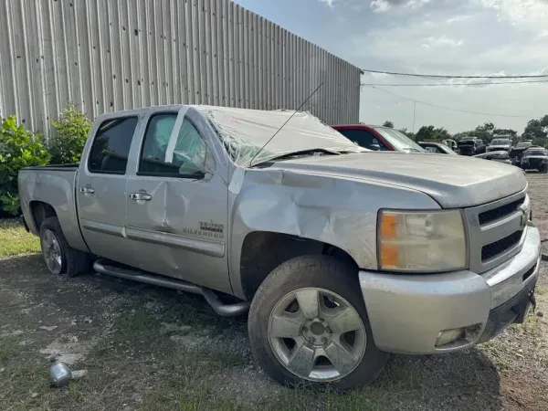 North Houston Truck, Van & Auto Salvage - photo 4
