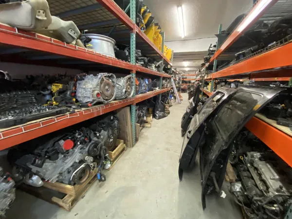 Milu's Auto Source - photo 3