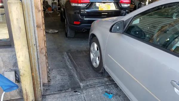 Universal Used Auto Parts - photo 4