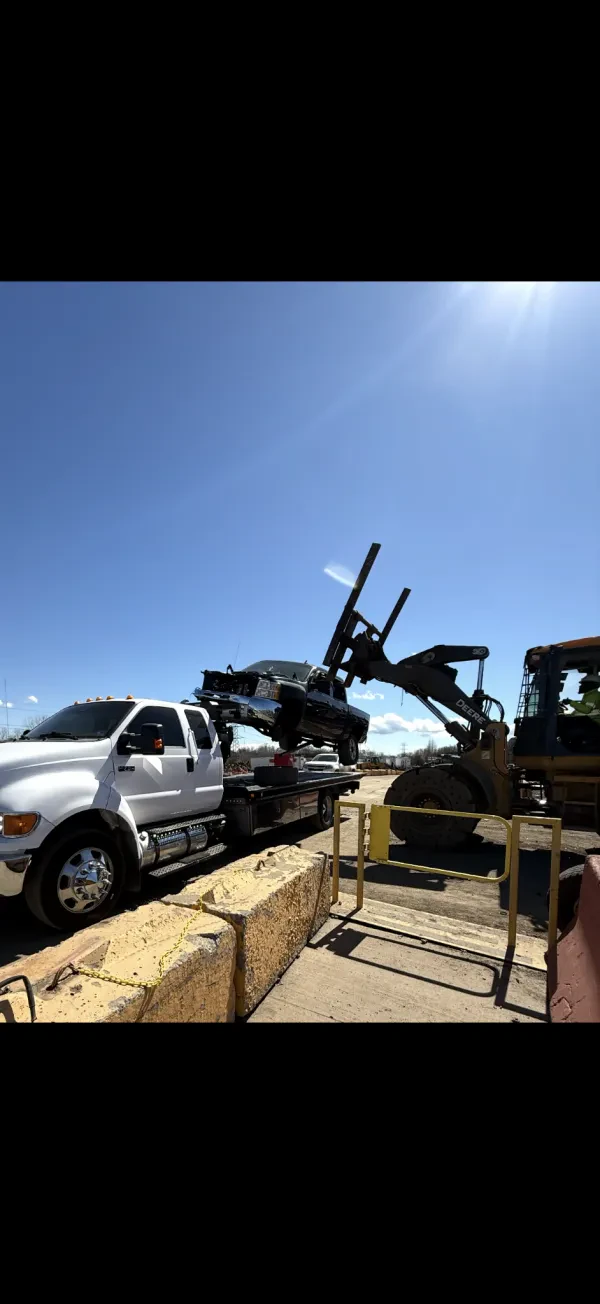 E's EZ Auto Salvage - photo 3