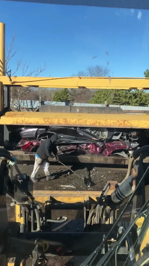 J & V Auto Salvage Inc - photo 4